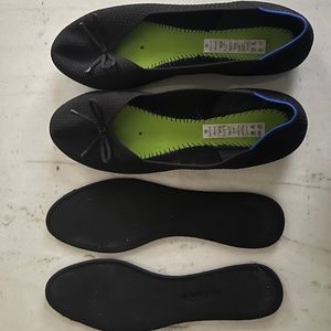 Rothy’s “The Flat” in Black with Bow - Like New
